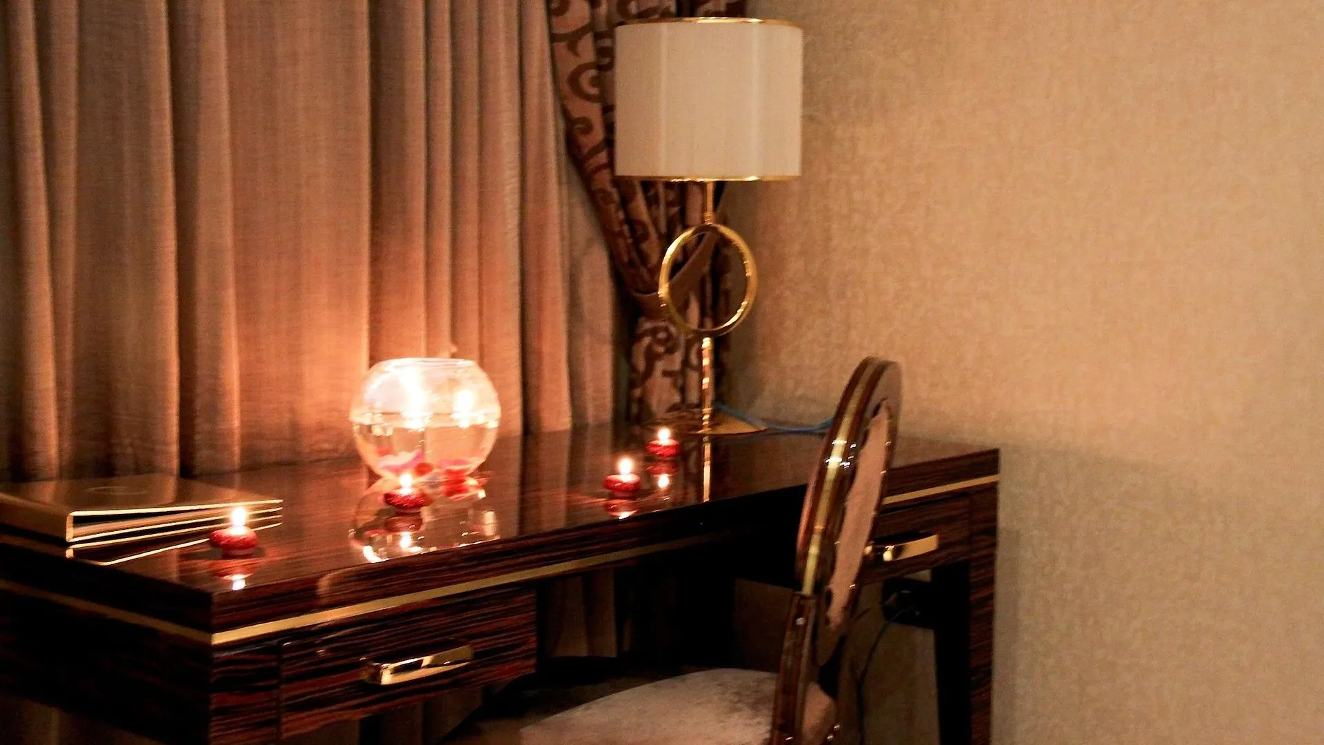 Sapphire Hotel Баку 5*,
