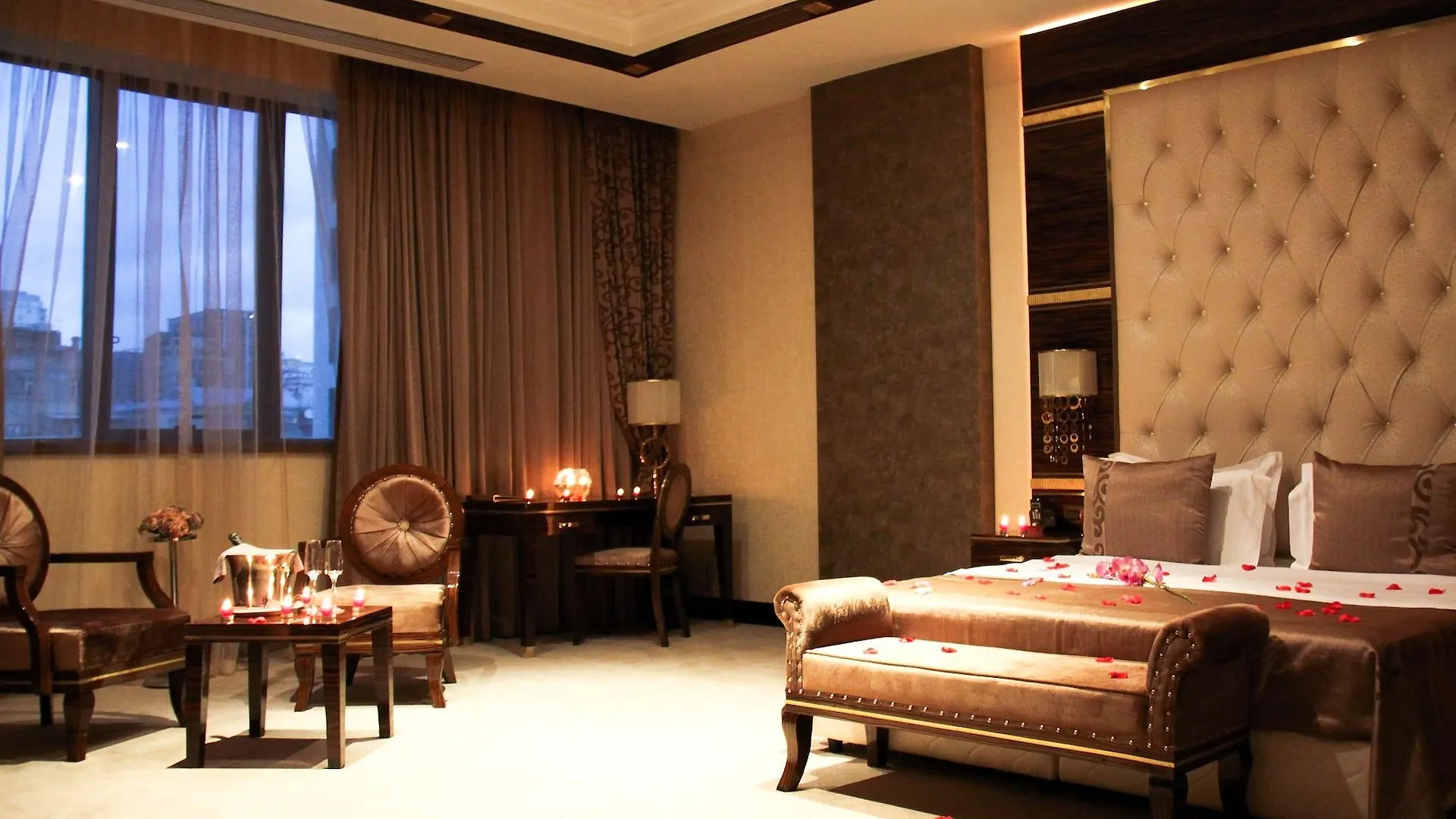 Sapphire Hotel Baku 5*,  Azerbaijan